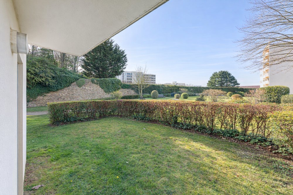 APPARTEMENT T2 - 1 CHAMBRE - JARDINET PRIVE - RESIDENCE SENIOR - NOMBREUSES PRESTATIONS - PROCHE CENTRE VILLE
