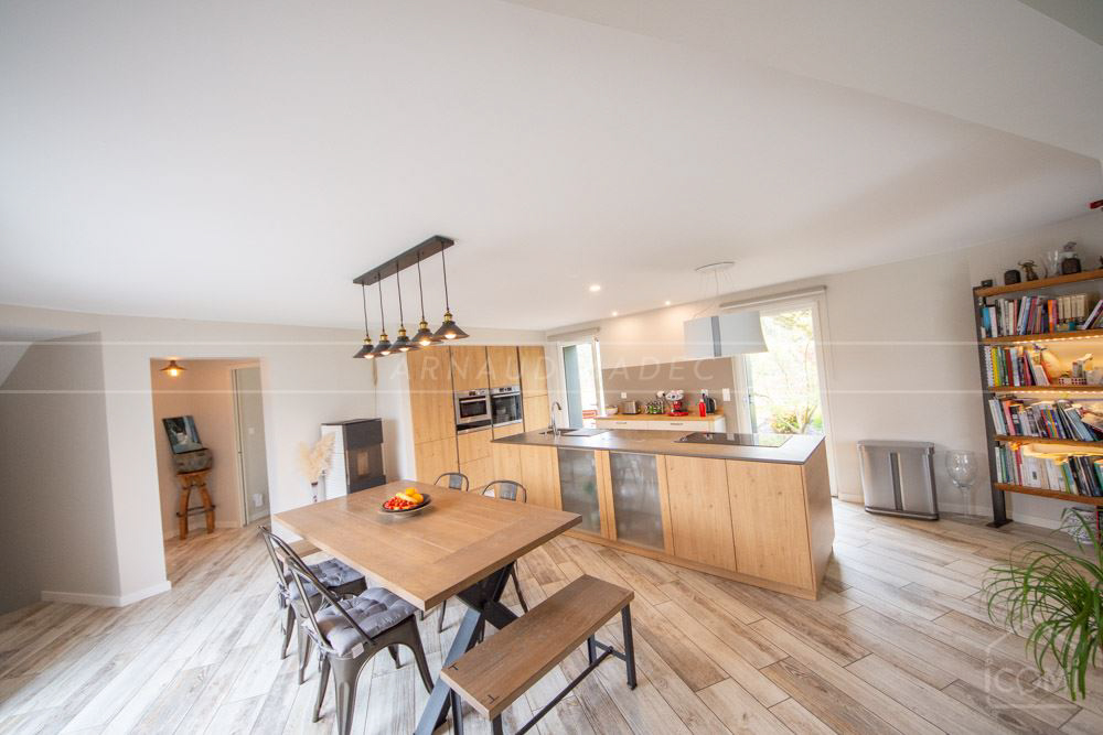 MAISON CONTEMPORAINE DE PLAIN PIED - 225 M² - 4 CHAMBRES - PIECE DE VIE 80M² - PISCINE CHAUFFEE COUVERTE - VUE MER - RARE photo 5