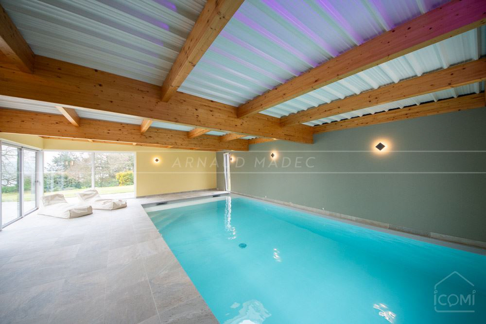 MAISON CONTEMPORAINE DE PLAIN PIED - 225 M² - 4 CHAMBRES - PIECE DE VIE 80M² - PISCINE CHAUFFEE COUVERTE - VUE MER - RARE photo 2