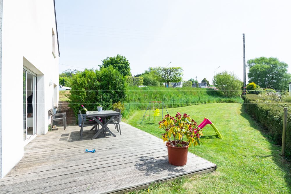 MAISON T5 75M² DE 2003 SUR TERRAIN DE 500M² AVEC 3 CHAMBRES - TERRASSE - GARAGE photo 2