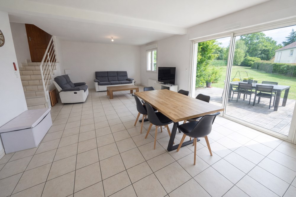 MAISON T5 75M² DE 2003 SUR TERRAIN DE 500M² AVEC 3 CHAMBRES - TERRASSE - GARAGE photo 4