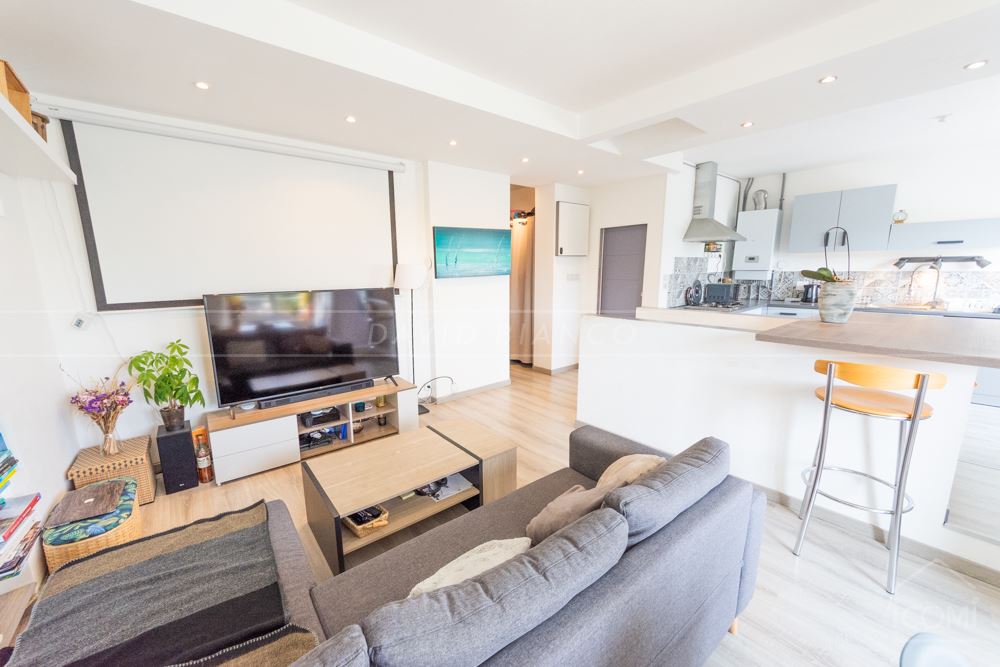 APPARTEMENT T3 64M² - 2 CHAMBRES - STATIONNEMENT PRIVE - DERNIER ETAGE - FAIBLES CHARGES