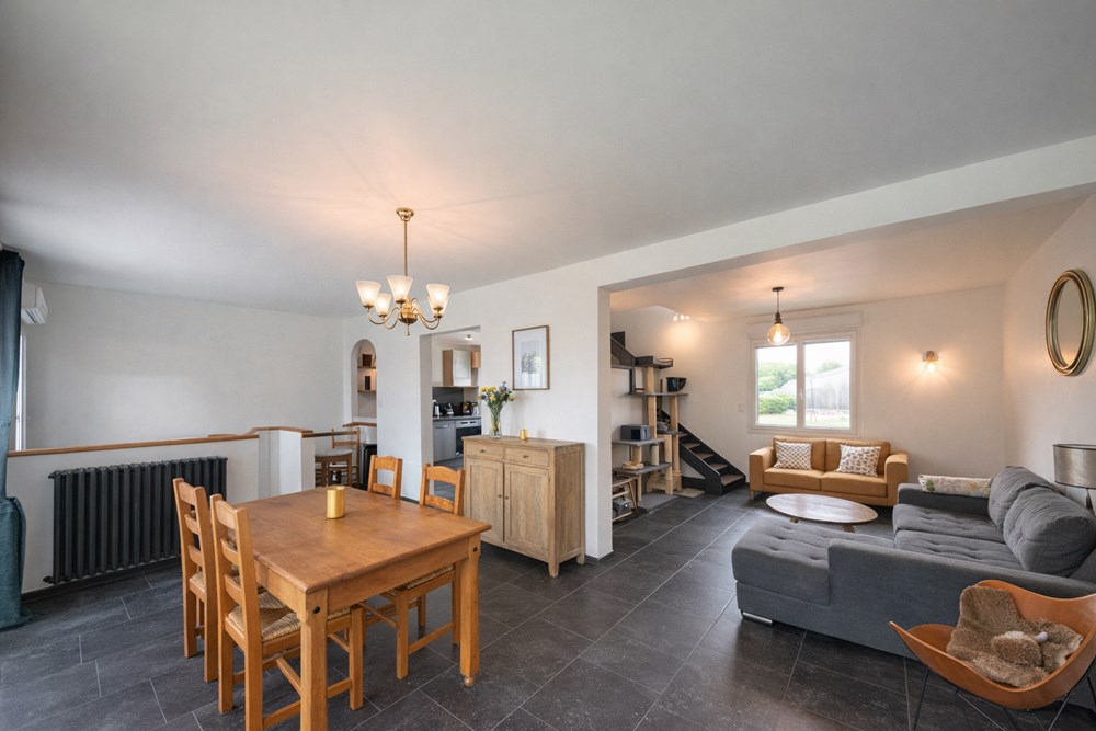 MAISON T5 SUR CAVE - 120M² - 2 CHAMBRES (3 POSSIBLE) - RENOVATION 2020 - POMPE A CHALEUR - TERRAIN CLOS 600M² photo 2