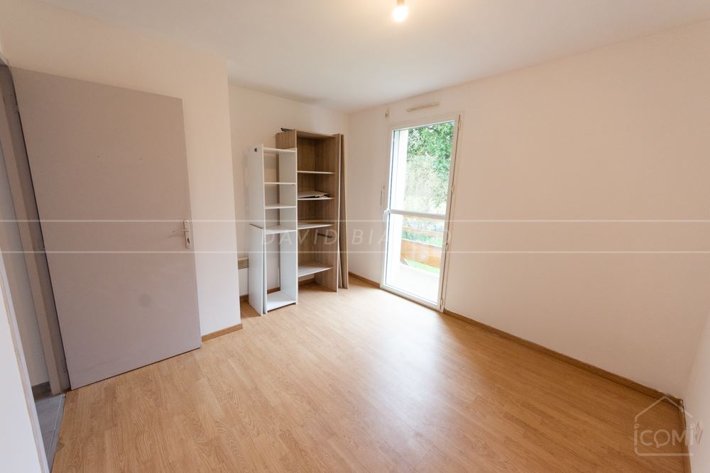 APPARTEMENT T3 52M² AVEC TERRASSE JARDIN PRIVATIF DE 85M² ET PLACE DE PARKING PRIVEE photo 5