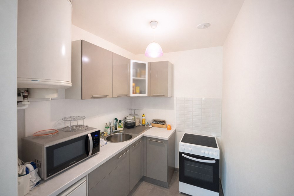 APPARTEMENT - 1 PIECE - 30 M² - DALLE BETON - IDEAL ETUDIANT OU INVESTISSEUR - SECTEUR RECHERCHE - PLACE DE PARKING photo 3