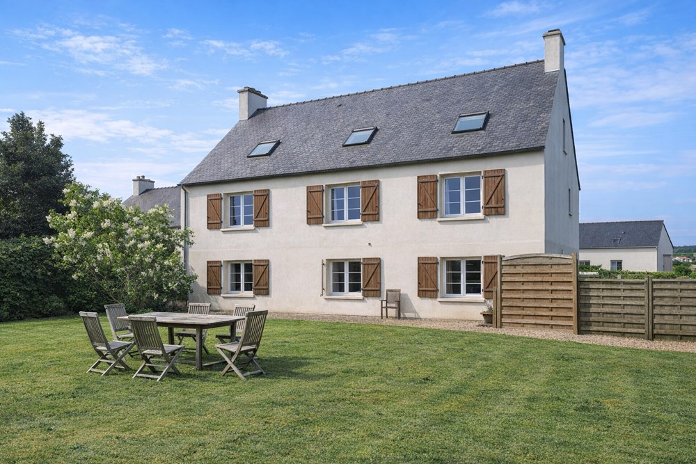 MAISON FAMILIALE - 6 CHAMBRES - PIECE DE VIE 50M² - TERRAIN +800M² - COUP DE COEUR - RARE