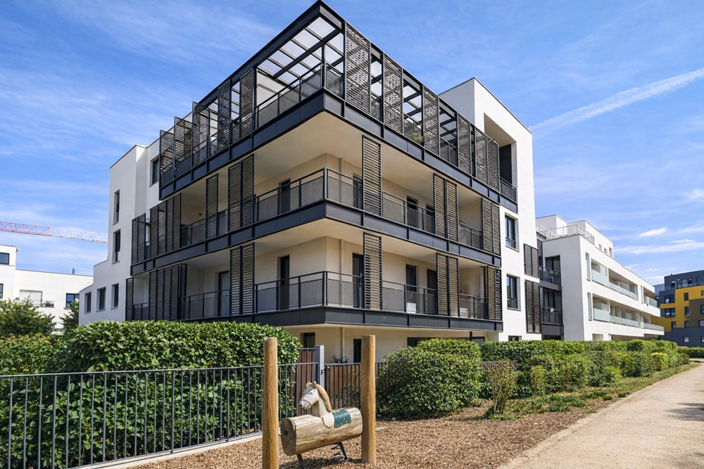 APPARTEMENT T3 - JARDIN ET TERRASSE DE 55M² EXPO SUD OUEST - PARKING PRIVATIF DEUX VOITURES - CALME - STANDING - RARE