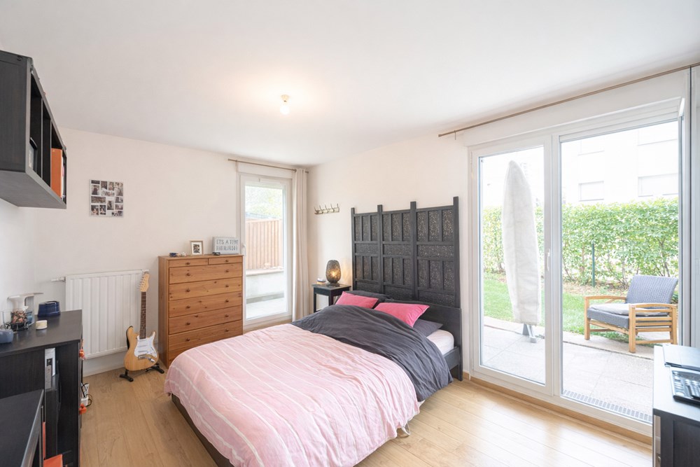 APPARTEMENT T3 - JARDIN ET TERRASSE DE 55M² EXPO SUD OUEST - PARKING PRIVATIF DEUX VOITURES - CALME - STANDING - RARE photo 4