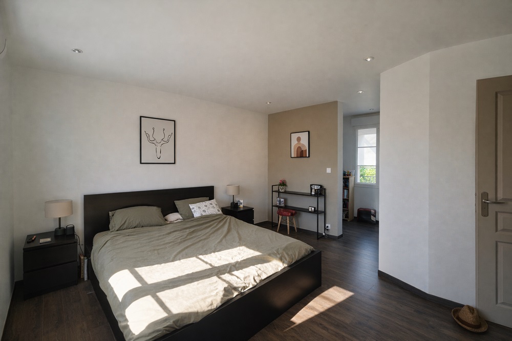 MAISON 120M² - 5 CHAMBRES - GRANDE PIECE DE VIE - RENOVATION RECENTE - SECTEUR RECHERCHE - EN IMPASSE - DPE D photo 4