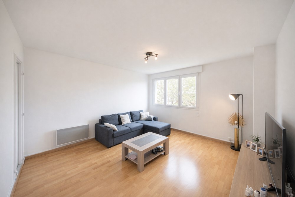 QUARTIER LE BOT PONT NEUF - APPARTEMENT T3- 2 CHAMBRES - LUMINEUX - VUE DEGAGEE - CALME - RENOVATION RECENTE