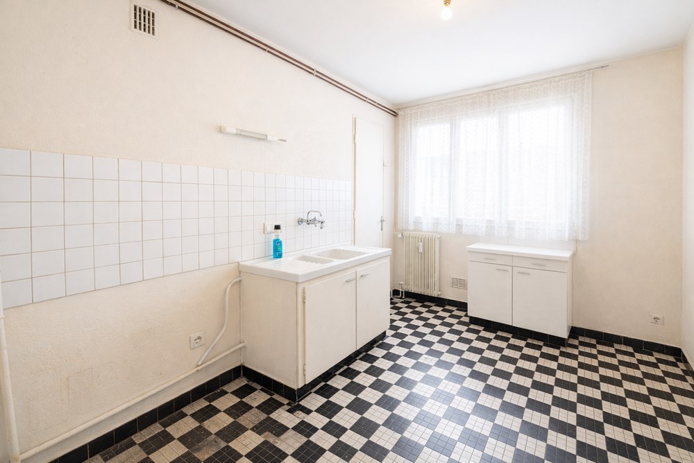 APPARTEMENT - QUARTIER ST MICHEL - T4 - 72M² - 3 CHAMBRES- SANS VIS A VIS -BALCON- DALLE BETON - GARAGE -CAVE - photo 3