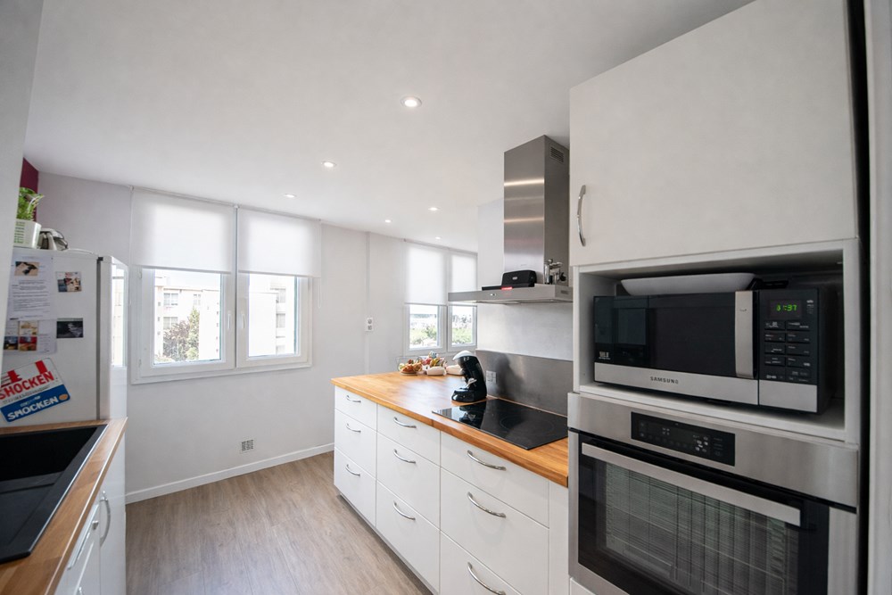 APPARTEMENT REFAIT A NEUF - PETIT PARIS - 60M² - 1 CHAMBRES POSSIBLE 2 - GRAND SEJOUR - BALCON - COUP DE COEUR photo 2