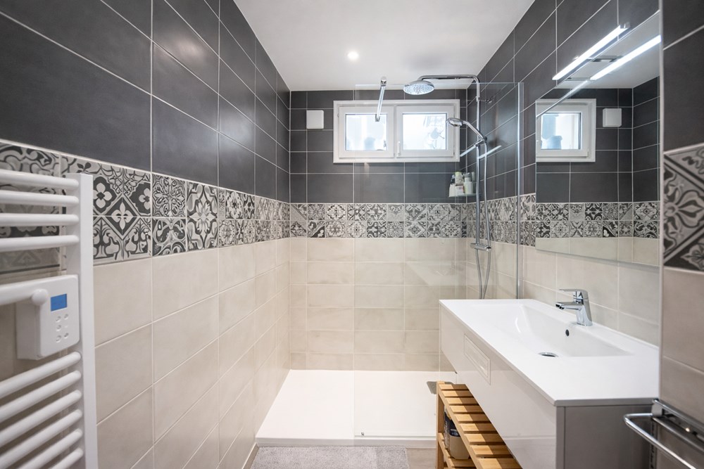 APPARTEMENT REFAIT A NEUF - PETIT PARIS - 60M² - 1 CHAMBRES POSSIBLE 2 - GRAND SEJOUR - BALCON - COUP DE COEUR photo 5