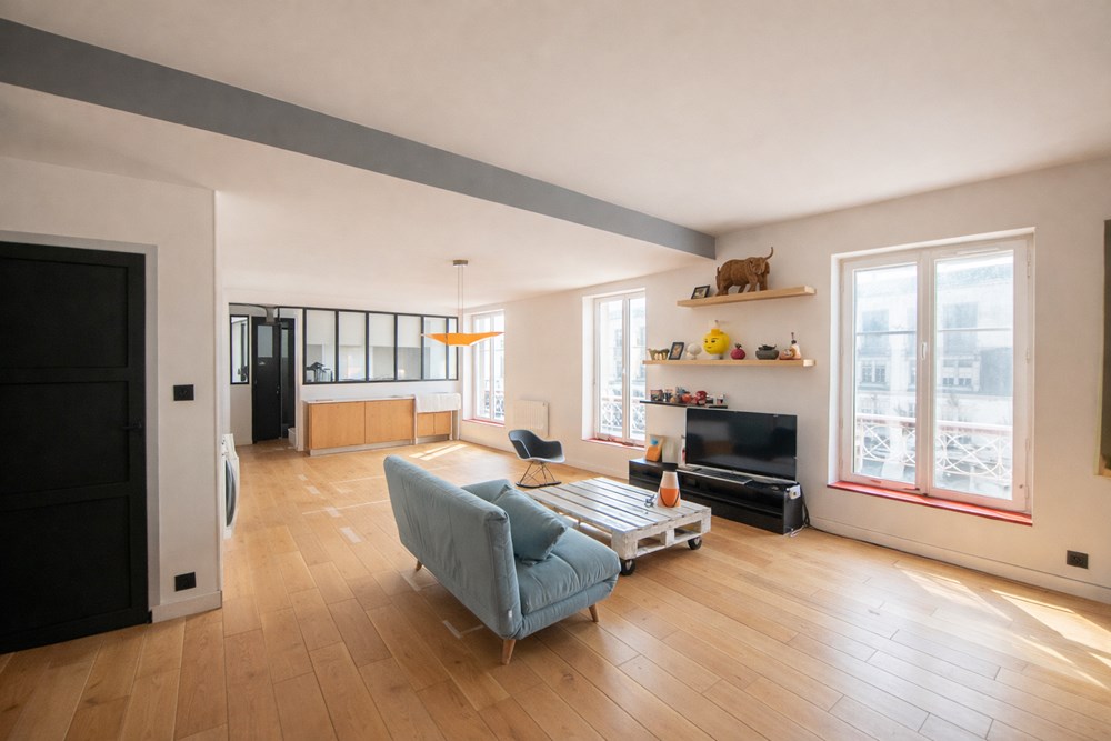 MAGNIFIQUE APPARTEMENT - STYLE LOFT - 110M² - CENTRE VILLE HISTORIQUE - VUE SUR L'ODET - 3EME ET DERNIER ETAGE photo 3