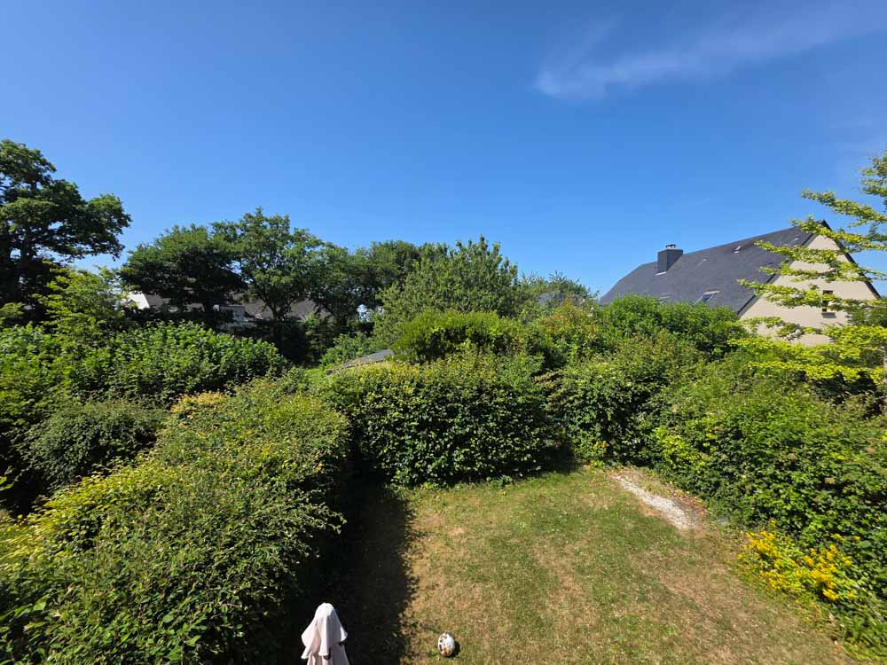DUPLEX AVEC JARDIN PRIVATIF - PIECE DE VIE DE 40M AVEC ACCES JARDIN - 3 CHAMBRES - GARAGE ET PARKING 3 VOITURES - AUCUNS TRAVAUX - RARE photo 2