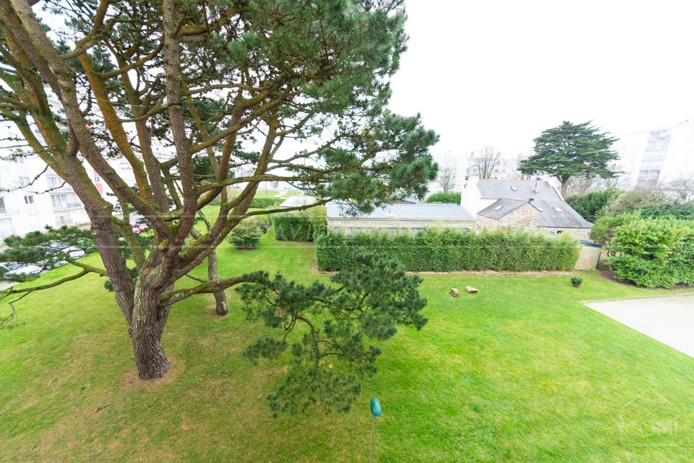 APPARTEMENT T4 83M² AU 3EME ETAGE SUR 4 AVEC 3 CHAMBRES DALLE BETON BALCON CAVE RANGEMENTS ASCENSEUR