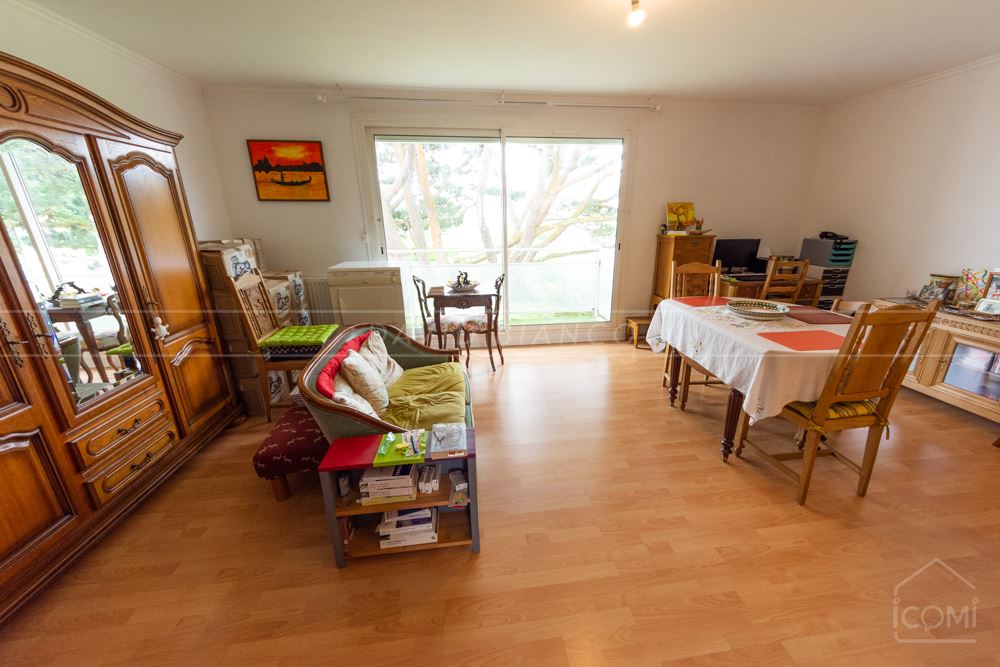 APPARTEMENT T4 83M² AU 3EME ETAGE SUR 4 AVEC 3 CHAMBRES DALLE BETON BALCON CAVE RANGEMENTS ASCENSEUR photo 4