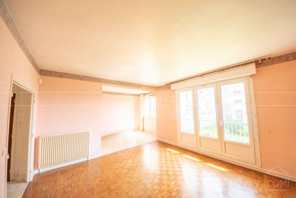 APPARTEMENT T4 DE 83 M² AVEC BELLE PIECE DE VIE - 2/3 CHAMBRES - TERRASSE - ASCENSEUR - VERDURE - CALME - RARE photo 4