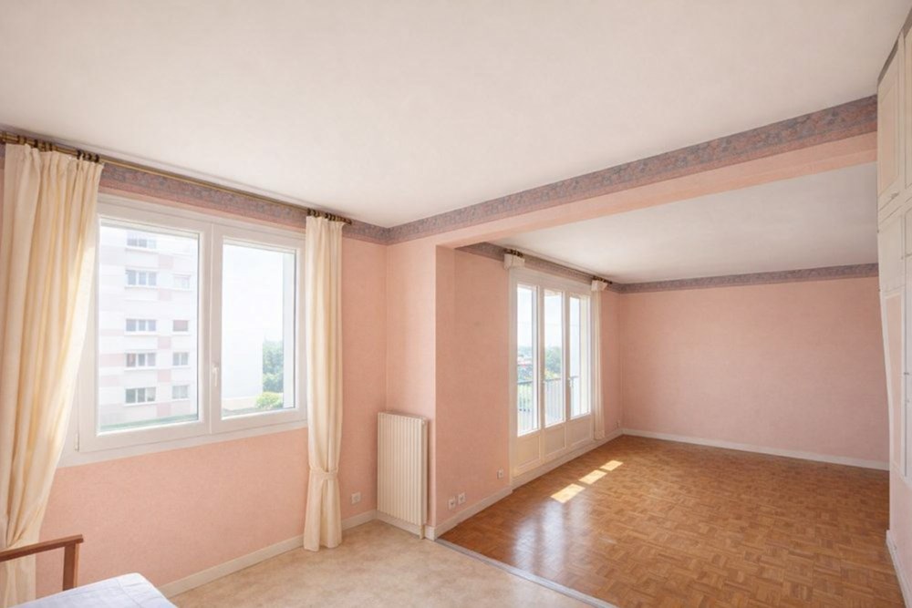 APPARTEMENT T4 DE 83 M² AVEC BELLE PIECE DE VIE - 2/3 CHAMBRES - TERRASSE - ASCENSEUR - VERDURE - CALME - RARE photo 2