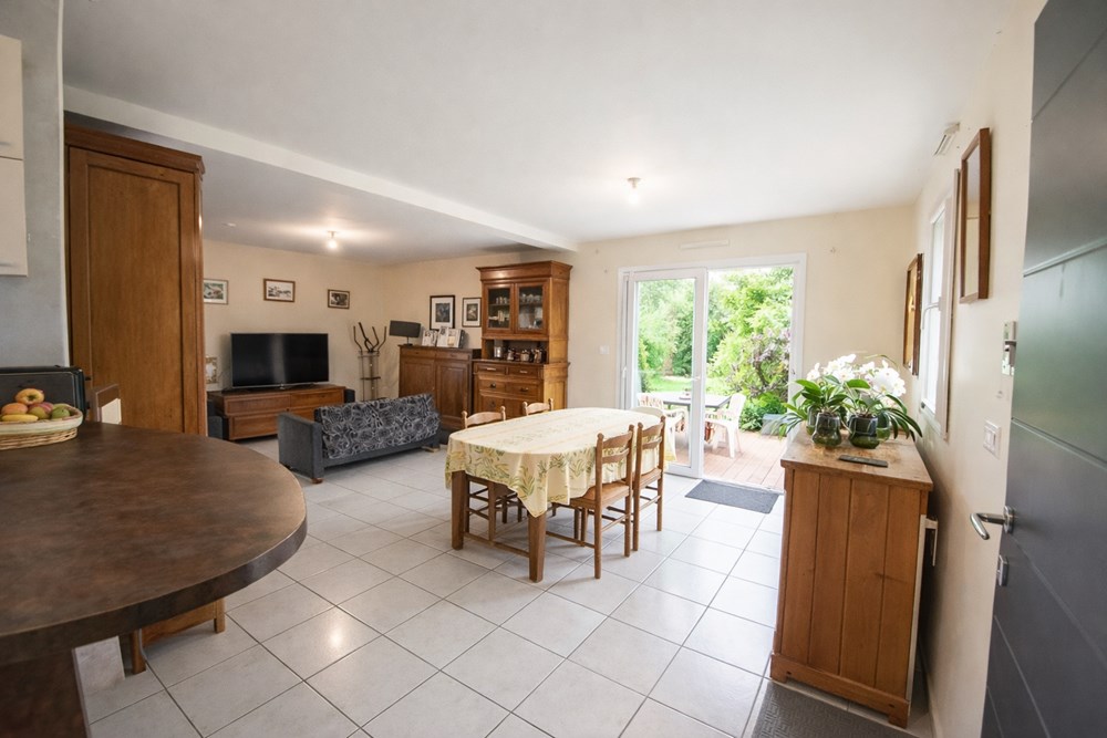 QUARTIER MARREGUES - MAISON BBC DE 2010 - 3 CHAMBRES - GARAGE - GRAND JARDIN DE 1330M² - RARE photo 2