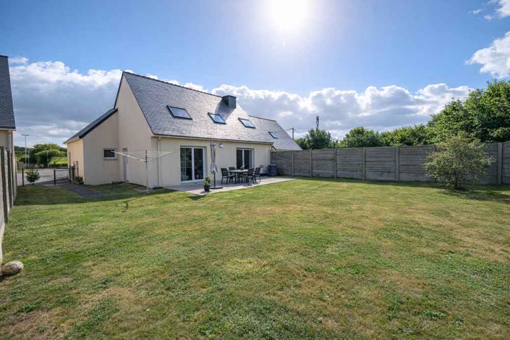 JOLIE MAISON BBC DE 2011 - LUMINEUSE - SANS TRAVAUX - 5 CHAMBRES - GARAGE - JARDIN - COUP DE COEUR ASSURE