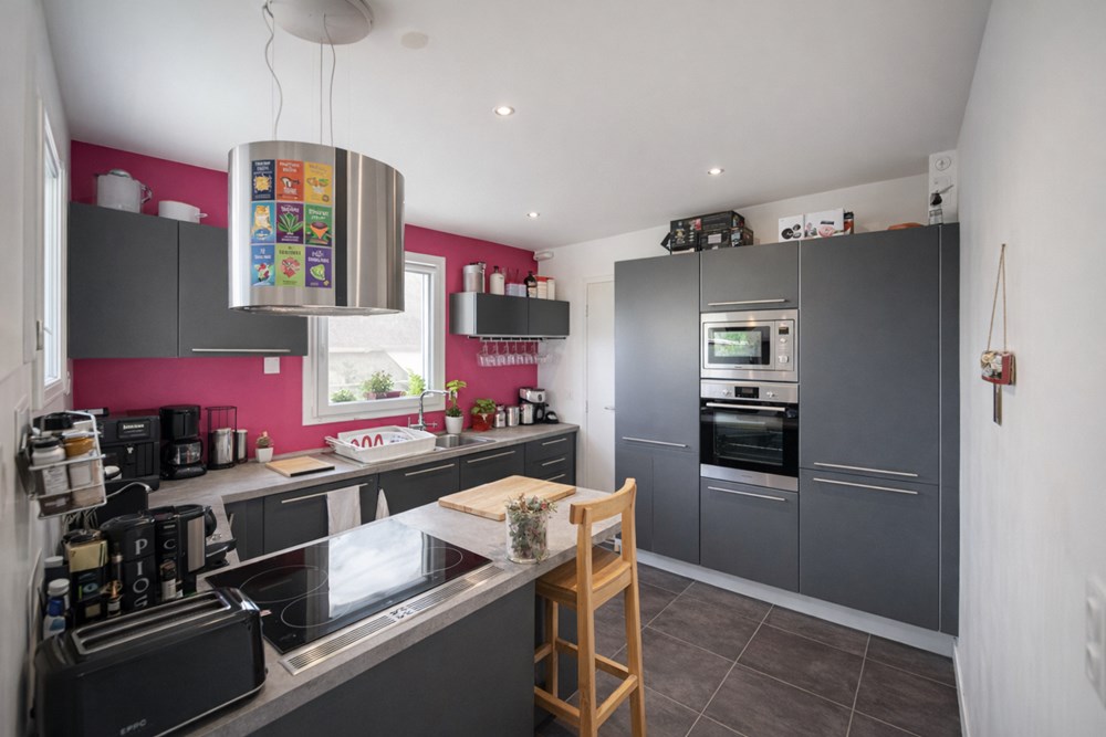JOLIE MAISON BBC DE 2011 - LUMINEUSE - SANS TRAVAUX - 5 CHAMBRES - GARAGE - JARDIN - COUP DE COEUR ASSURE photo 3
