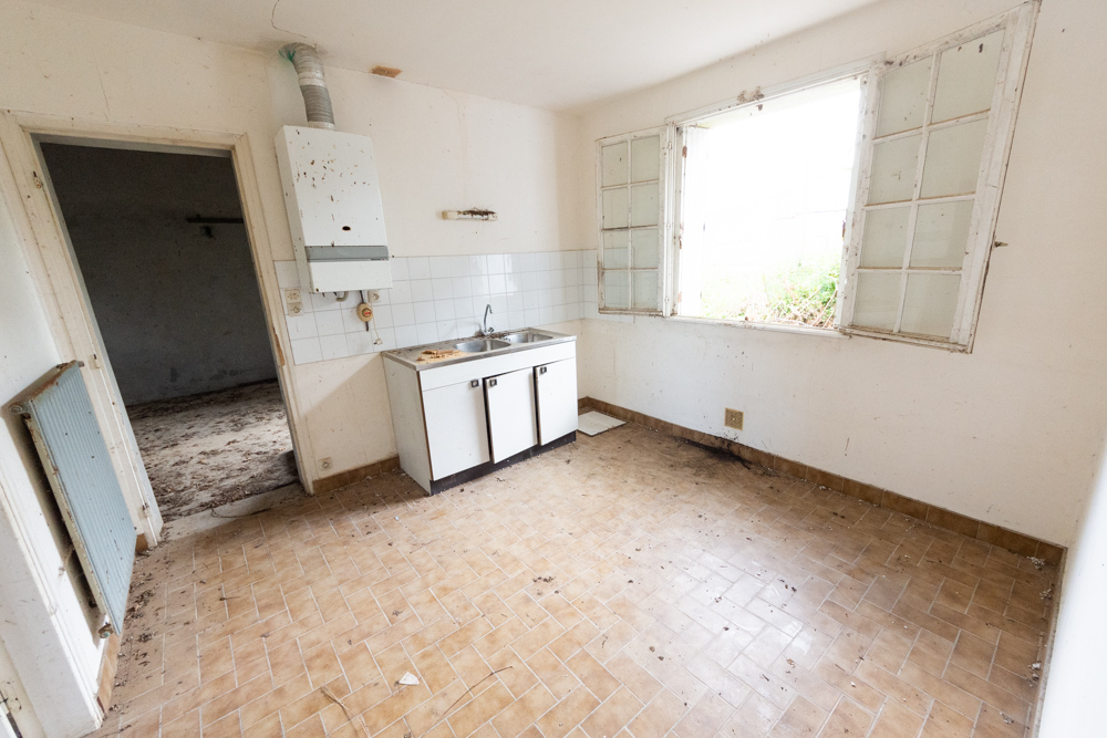 MAISON PLAIN PIED AVEC ETAGE A AMENAGER ET/OU EXTENSION A RENOVER INTEGRALEMENT photo 3
