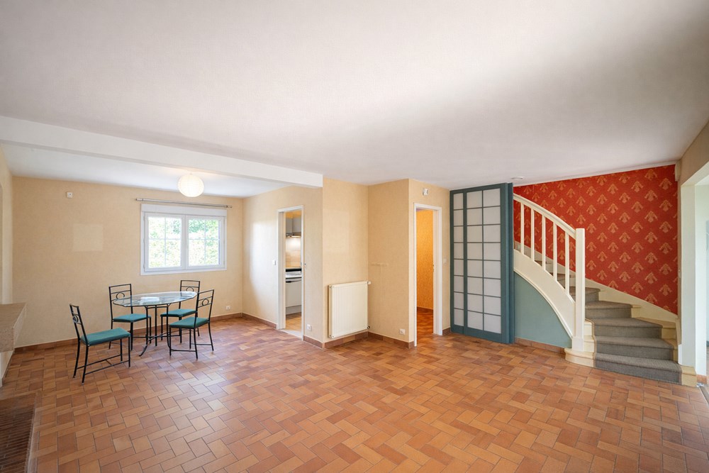 MAISON T6 DE 150 M² - TERRAIN DE +600M² - 4/5 CHAMBRES - GARAGE ET CARPORT - RARE photo 3