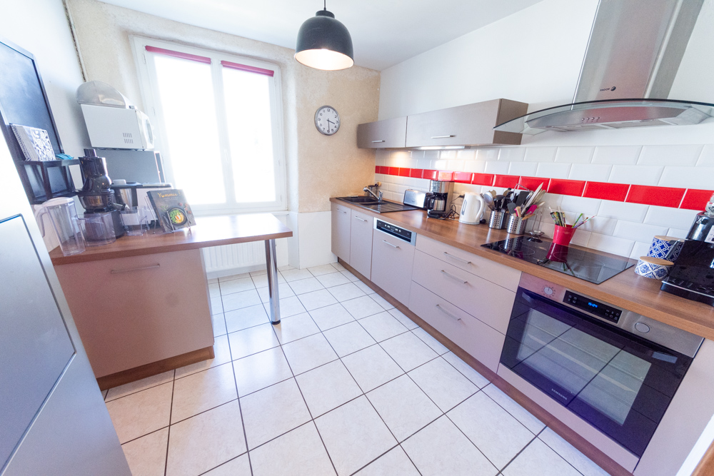 MAISON CITAIDINE T5 DE 110M² AVEC 3 CHAMBRES - GARAGE - TERRASSE - TERRAIN CLOS 375M² photo 3
