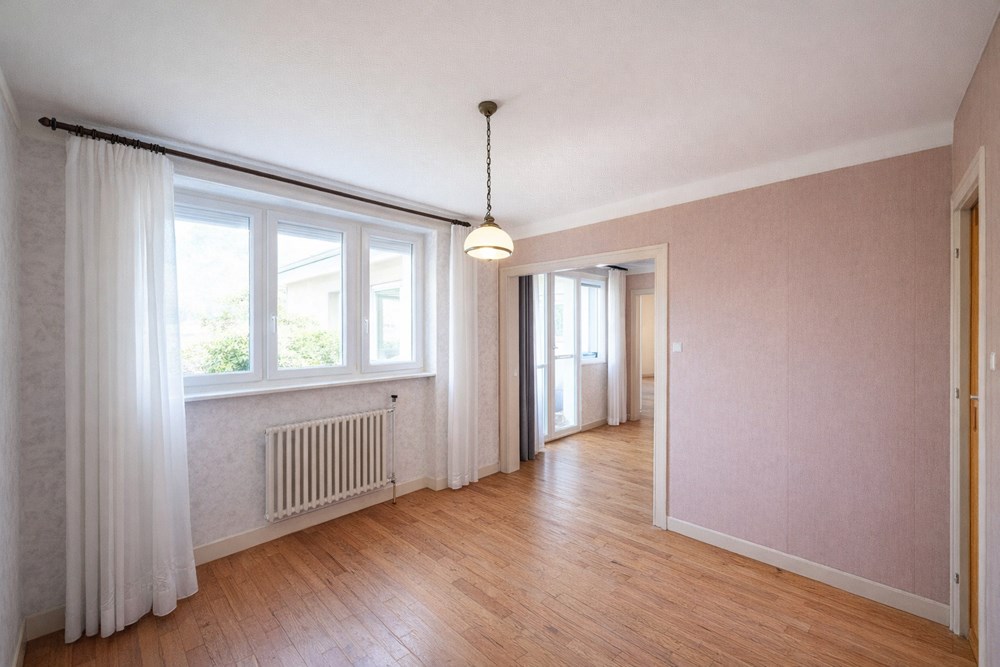 MAISON 140 M² - A RENOVER - GARAGE - PROCHE GARE - 6 CHAMBRES POSSIBLE - PIECE DE VIE 40M² POSSIBLE - TERRAIN 470M² photo 4
