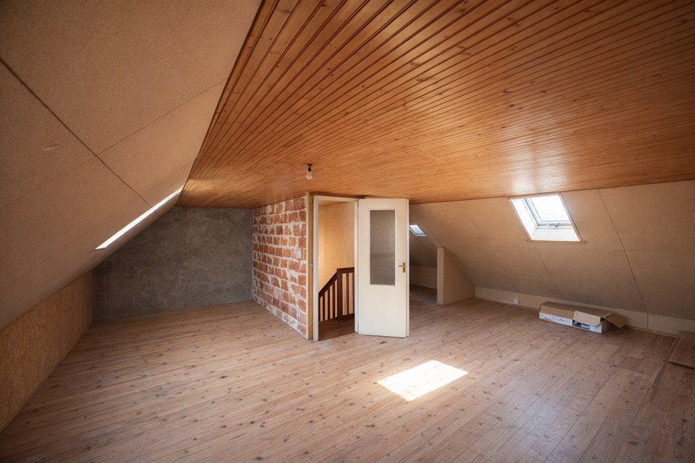 MAISON 140 M² - A RENOVER - GARAGE - PROCHE GARE - 6 CHAMBRES POSSIBLE - PIECE DE VIE 40M² POSSIBLE - TERRAIN 470M² photo 5