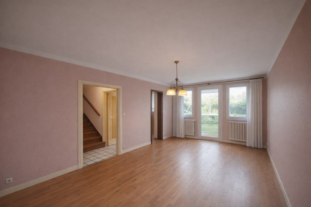 MAISON 140 M² - A RENOVER - GARAGE - PROCHE GARE - 6 CHAMBRES POSSIBLE - PIECE DE VIE 40M² POSSIBLE - TERRAIN 470M² photo 2