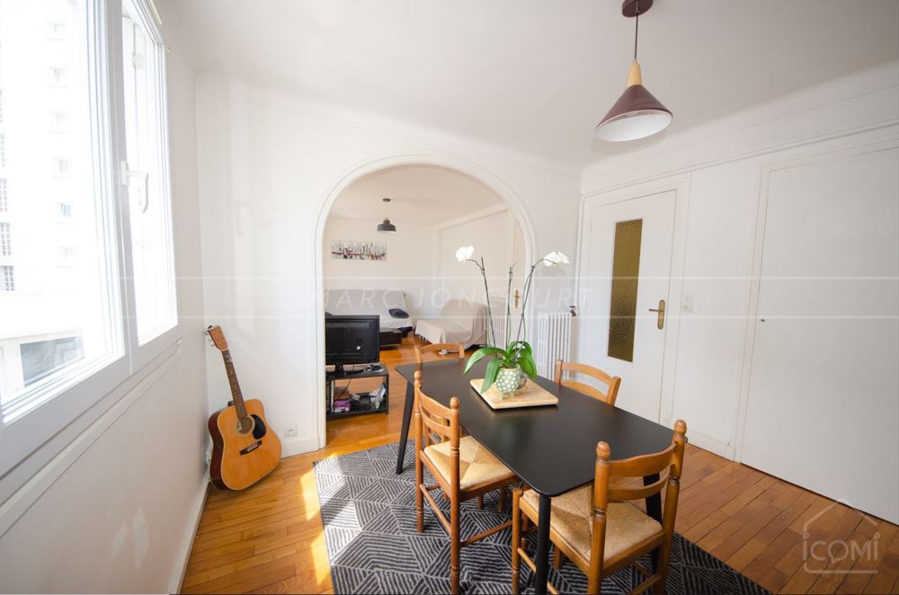 APPARTEMENT T4 DE 83M² - 3 BELLES CHAMBRES - BREST CENTRE VILLE LIBERTE - CAVE - LOGGIA - ASCENSEUR photo 3