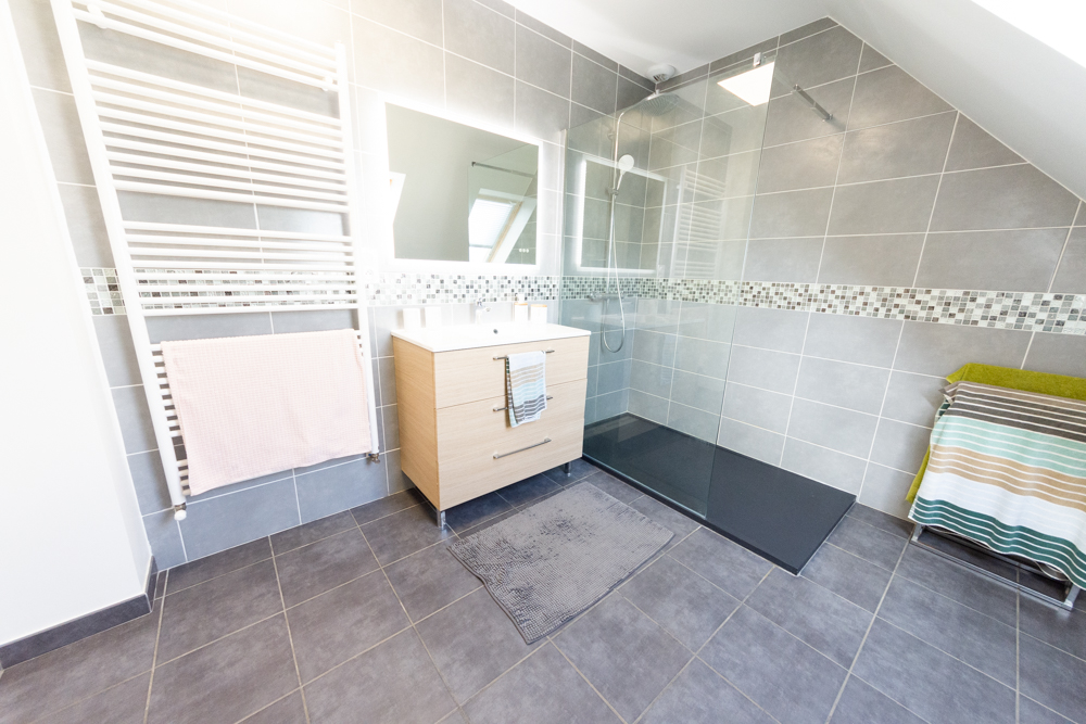 MAISON RECENTE INDIVIDUELLE T5 112M² - 4 CHAMBRES - GARAGE - TERRAIN 320M² CLOS - TERRASSE 34M² - AUCUN TRAVAUX photo 5