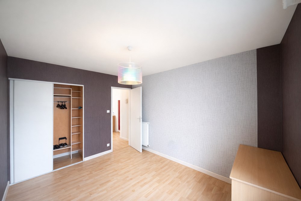 BELLEVUE/PENFELD - APPARTEMENT 105 M² - GRANDE PIECE DE VIE - 4 CHAMBRES - PARKING SOUTERRAIN - ASCENSEUR - FORTE RENTABILITE POSSIBLE photo 3