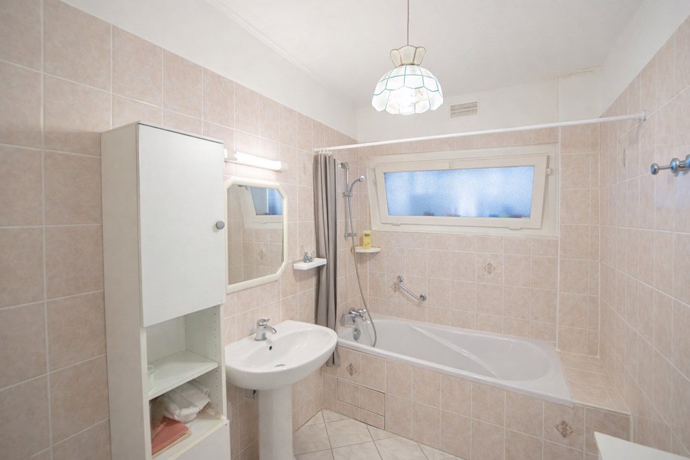 APPARTEMENT T2 DE 60 M² - BALCON EXPOSE SUD-OUEST - PROCHE DE LA GARE - CALME - DALLE BETON photo 5