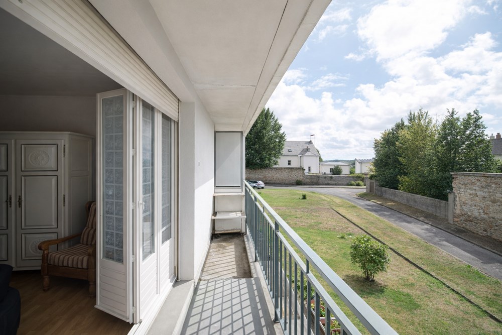 APPARTEMENT T2 DE 60 M² - BALCON EXPOSE SUD-OUEST - PROCHE DE LA GARE - CALME - DALLE BETON