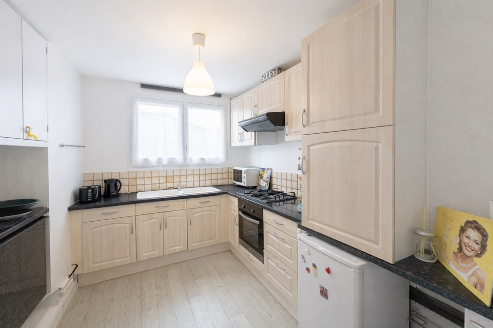 APPARTEMENT - T3 -61 M² - 2 CHAMBRES - LUMINEUX - QUARTIER PETIT PARIS - DALLE BETON - GARAGE POSSIBLE - photo 2