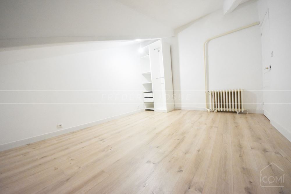MAISON DE VILLE - ENTIEREMENT RENOVEE - IDEALE INVESTISSEUR - PROCHE TOUTES COMMODITEES photo 5