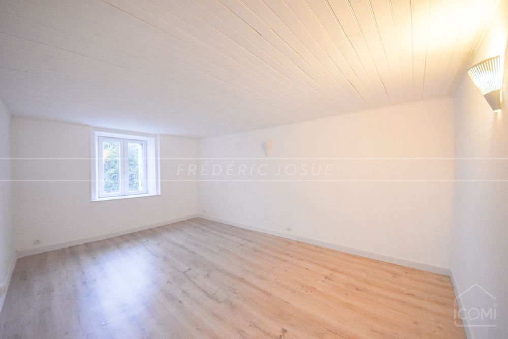MAISON DE VILLE - ENTIEREMENT RENOVEE - IDEALE INVESTISSEUR - PROCHE TOUTES COMMODITEES photo 3