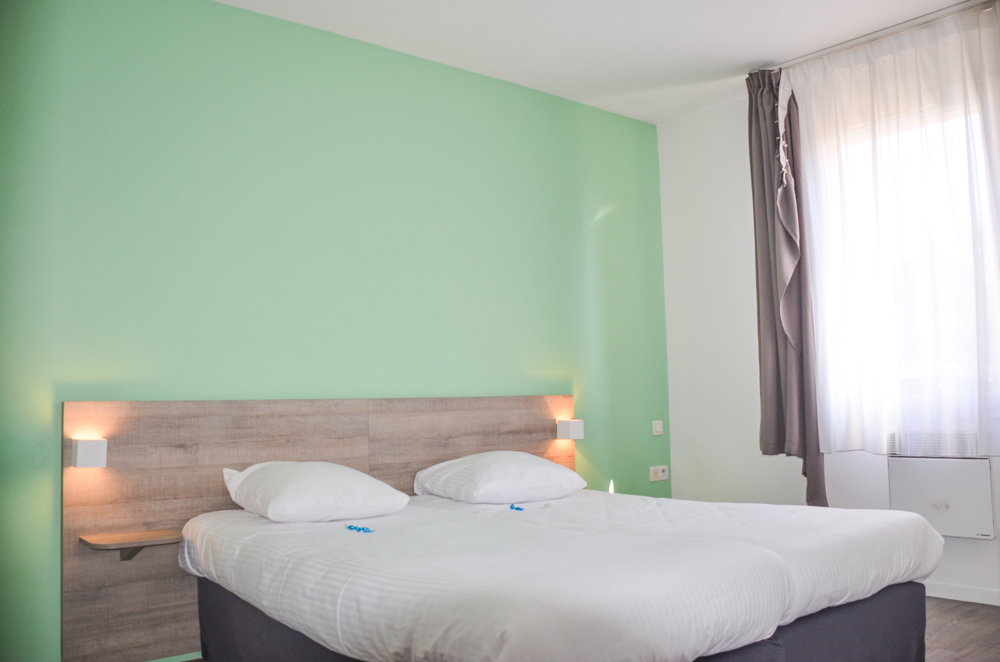 APPARTEMENT T2 37M² MEUBLE - PISCINE - PROCHE COMMODITES - PARKING PRIVE - LIBRE D'OCCUPATION photo 2