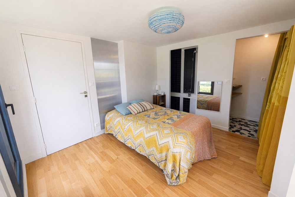 MAISON D'ARCHITECTE 130M² AVEC 2 SUITES PARENTALES - TERRASSE - PARKING - ACCES PMR - ESPACE DETENTE VUE MER photo 5