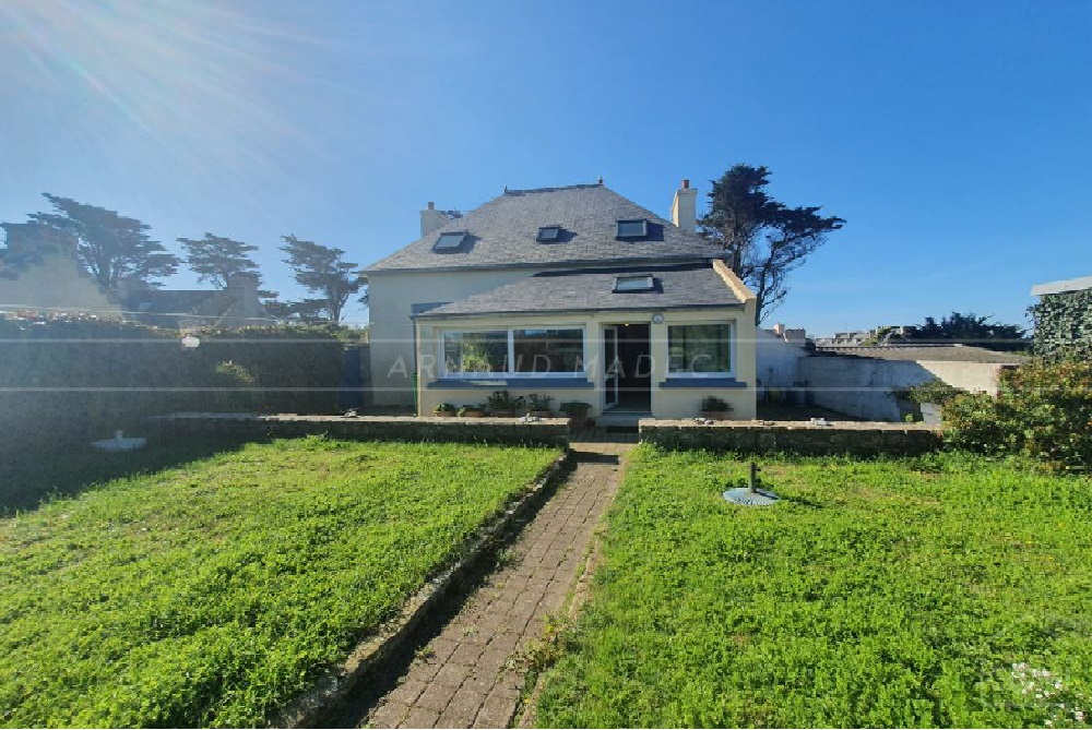 MAISON T6 DES ANNEES 50 - PIECE DE VIE TRIPLE AVEC VERANDA - 4 CHAMBRES - TERRAIN 1000M²