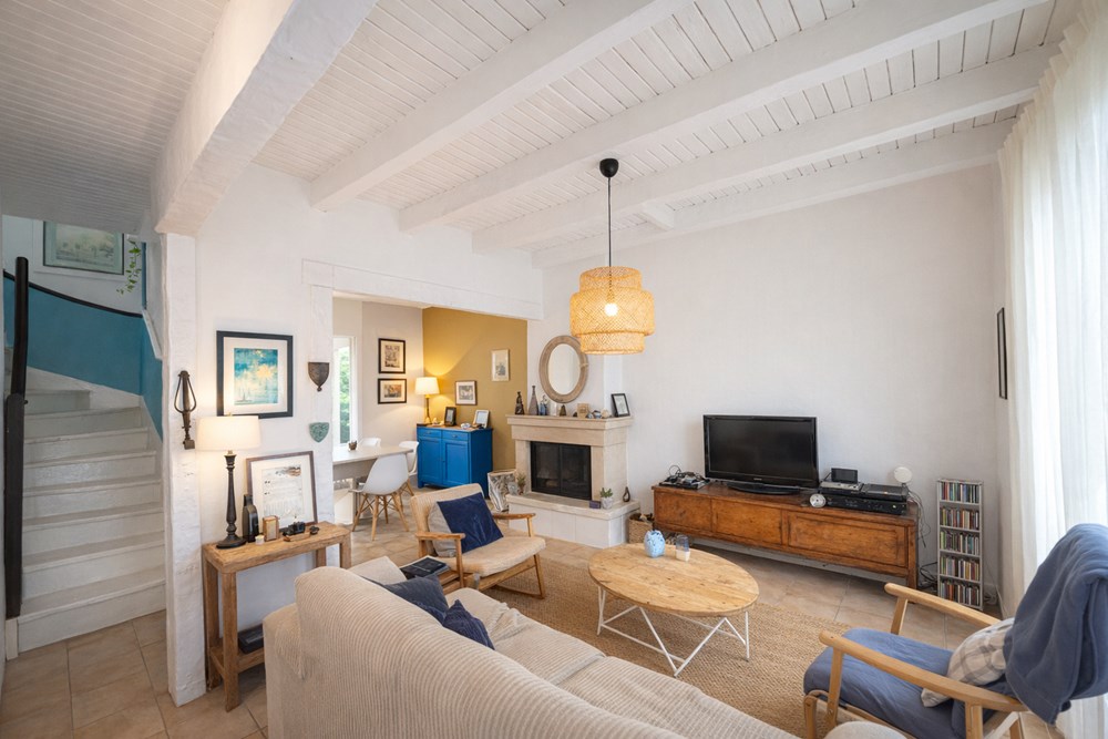 MAISON T6 DES ANNEES 50 - PIECE DE VIE TRIPLE AVEC VERANDA - 4 CHAMBRES - TERRAIN 1000M² photo 4