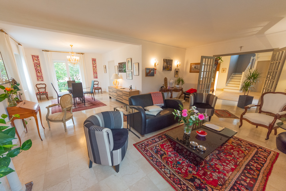 MAISON INDIVIDUELLE T8 207M² AVEC 6 CHAMBRES - SOUS-SOL INTEGRAL - TERRAIN CLOS DE 725M² - BELLES PRESTATIONS photo 2