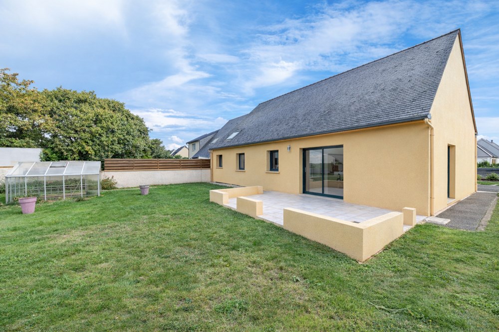 MAISON - 3 CHAMBRES ( POSSIBLE 7) - GRAND JARDIN ARBORE - TRES BEAU POTENTIEL EVOLUTIF - PROCHE BREST / RN12 - ENVIRONNEMENT CALME