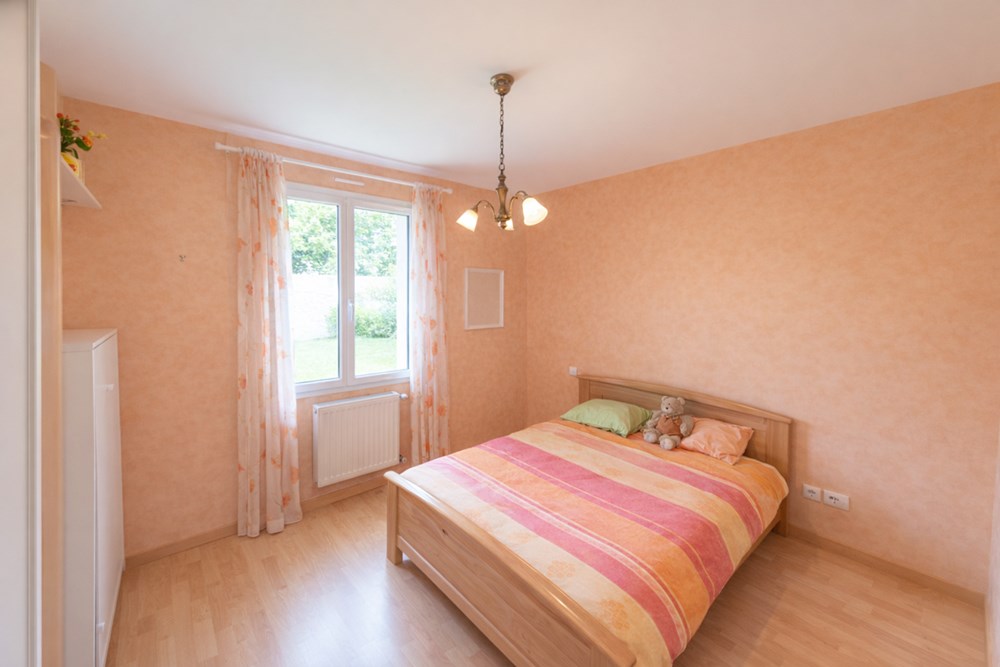 MAISON - 3 CHAMBRES ( POSSIBLE 7) - GRAND JARDIN ARBORE - TRES BEAU POTENTIEL EVOLUTIF - PROCHE BREST / RN12 - ENVIRONNEMENT CALME photo 4