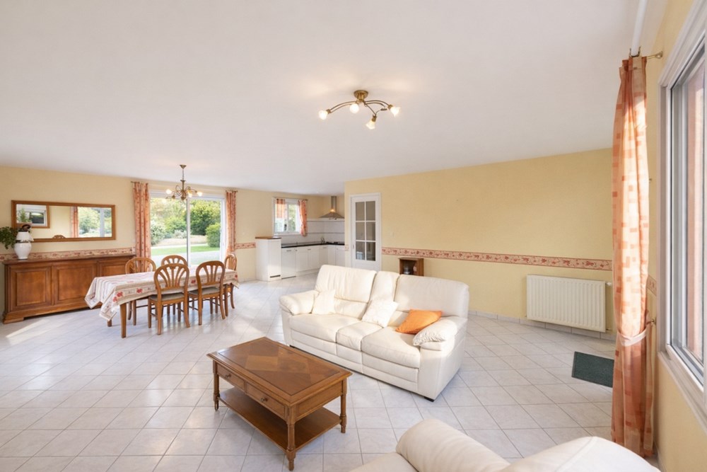 MAISON - 3 CHAMBRES ( POSSIBLE 7) - GRAND JARDIN ARBORE - TRES BEAU POTENTIEL EVOLUTIF - PROCHE BREST / RN12 - ENVIRONNEMENT CALME photo 2