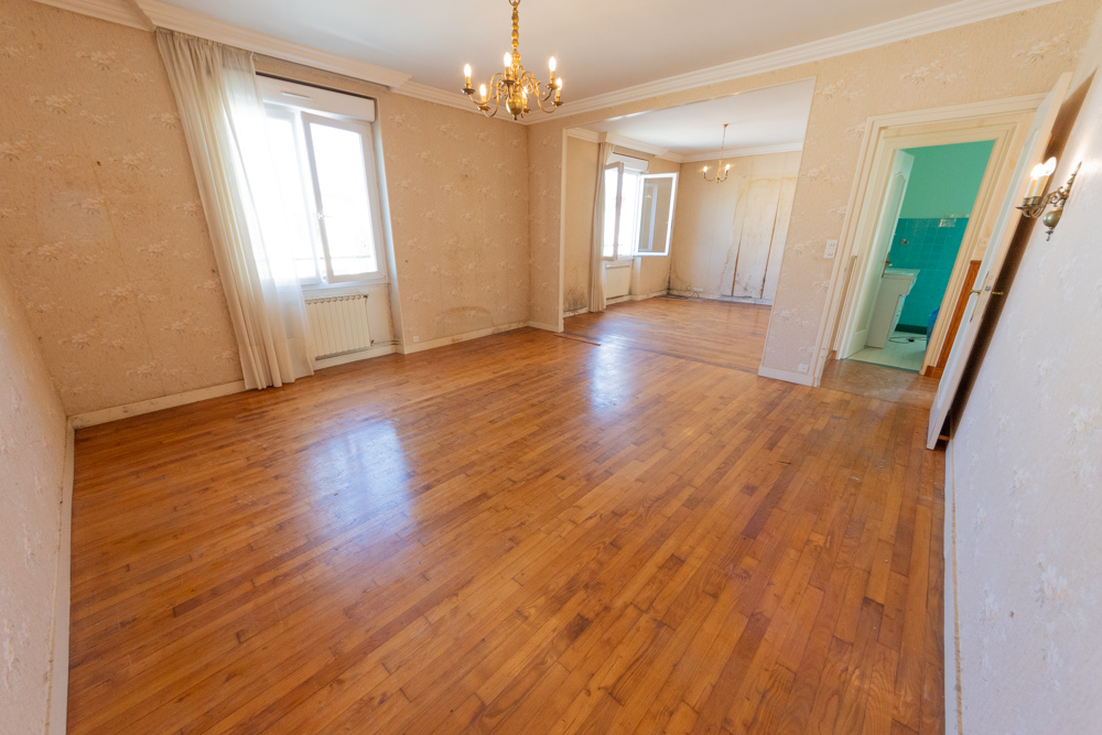 MAISON DE VILLE T5 145M² DE 1953 - 3 CHAMBRES POSSIBLE 4 - GARAGE SUR TERRAIN DE 450M² photo 2