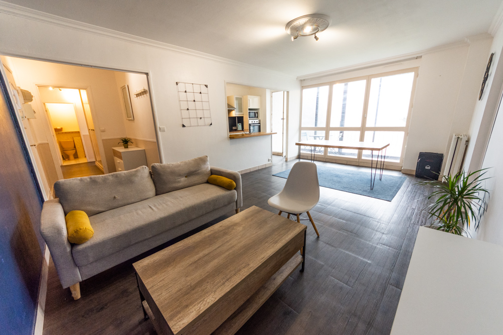 APPARTEMENT T4 78M² AVEC BALCON, CAVE, PARKING PRIVE, ASCENSEUR, FIBRE ET ESPACES VERTS photo 2